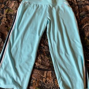 Nike capris never worn